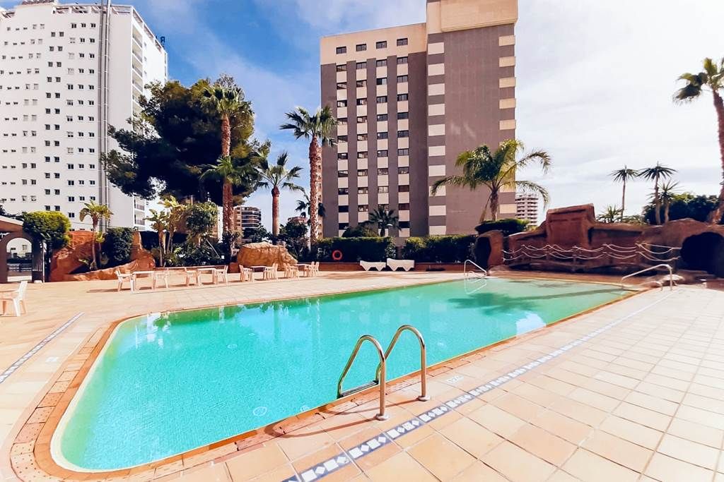 alc_71076_la_era_park_apartments_0320_034779015725868833697